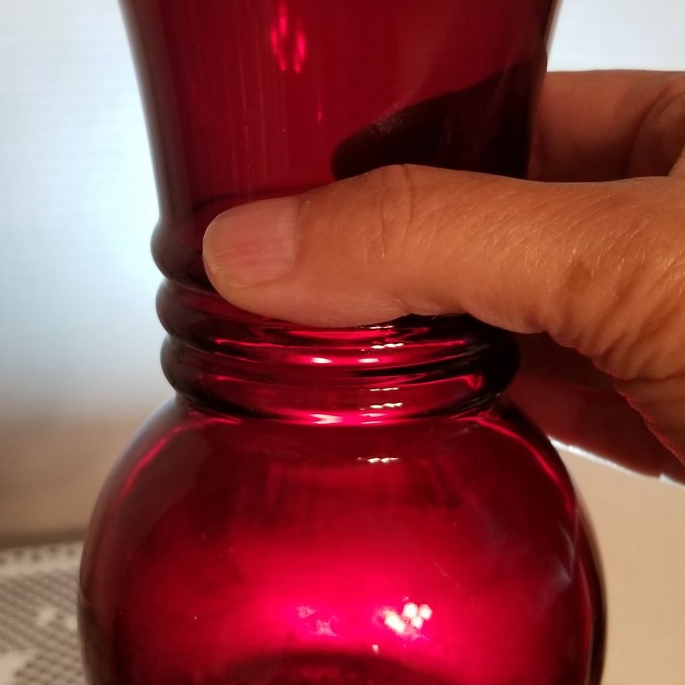 Vintage Anchor Hocking Glass Royal Ruby Bulbous Ribbed Vase